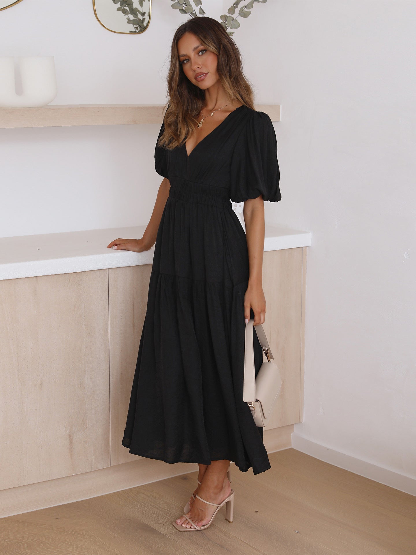 Women's Summer Advanced Sense Vacation Style Deep Dresses